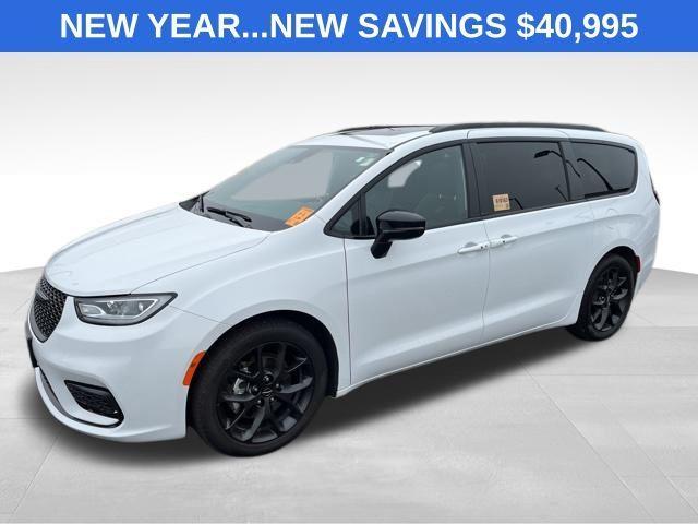 used 2024 Chrysler Pacifica car, priced at $40,995