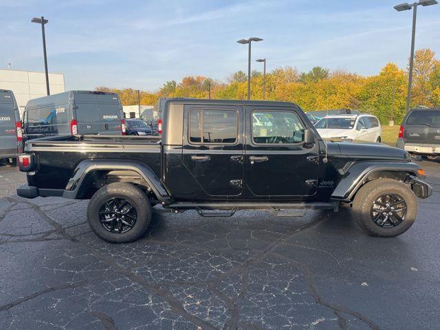 used 2022 Jeep Gladiator car, priced at $33,450