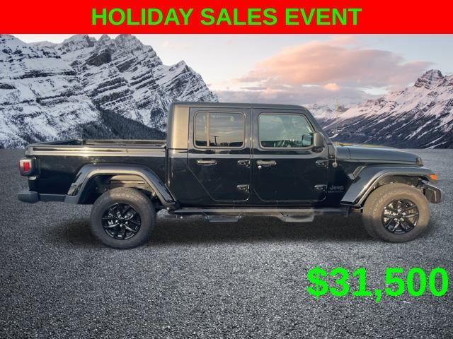 used 2022 Jeep Gladiator car, priced at $31,500