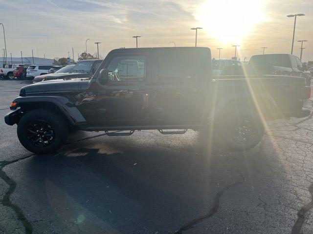 used 2022 Jeep Gladiator car, priced at $33,450