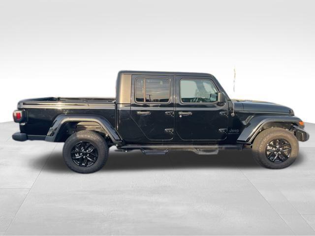 used 2022 Jeep Gladiator car, priced at $30,850