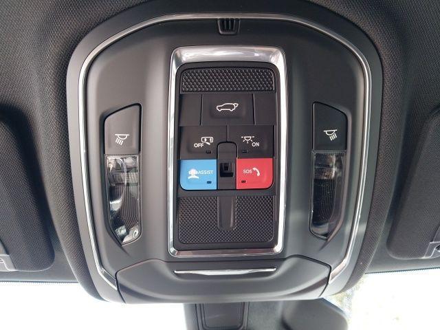 new 2025 Jeep Grand Cherokee car, priced at $43,220