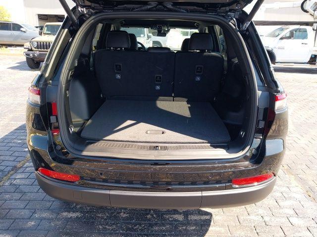 new 2025 Jeep Grand Cherokee car, priced at $43,220