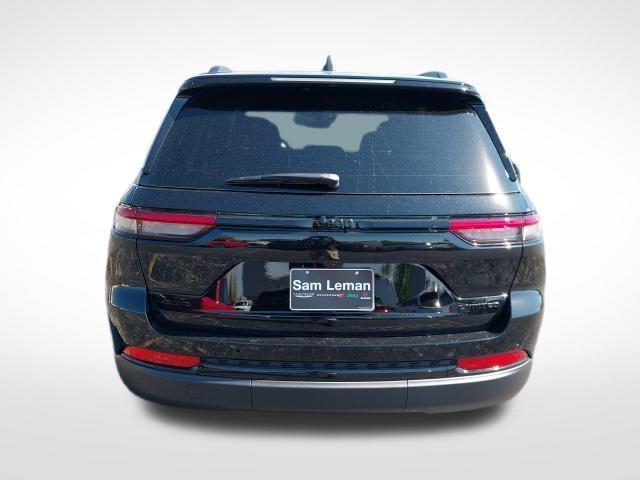 new 2025 Jeep Grand Cherokee car, priced at $43,220