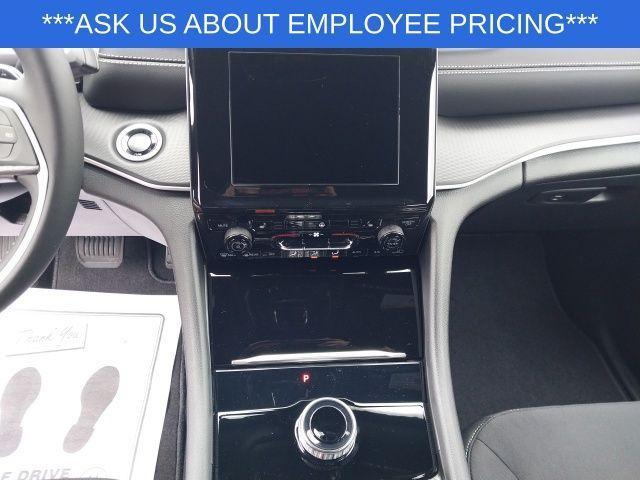 new 2025 Jeep Grand Cherokee L car, priced at $38,920