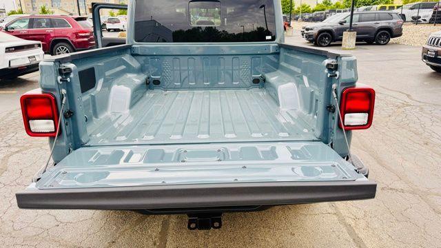 used 2025 Jeep Gladiator car, priced at $38,995