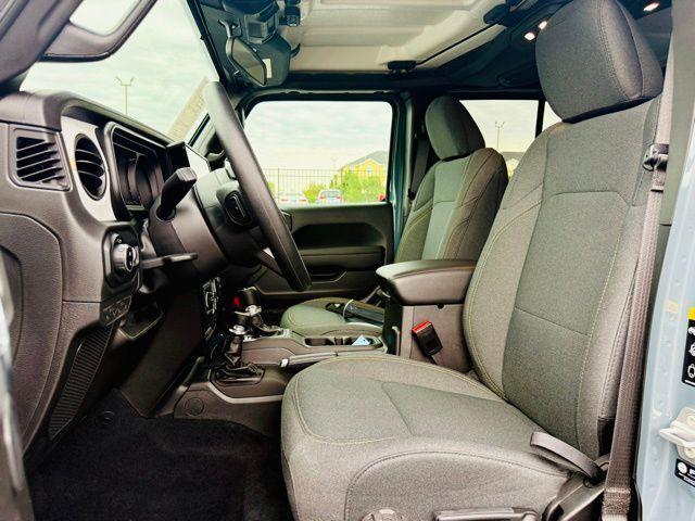 used 2025 Jeep Gladiator car, priced at $38,995