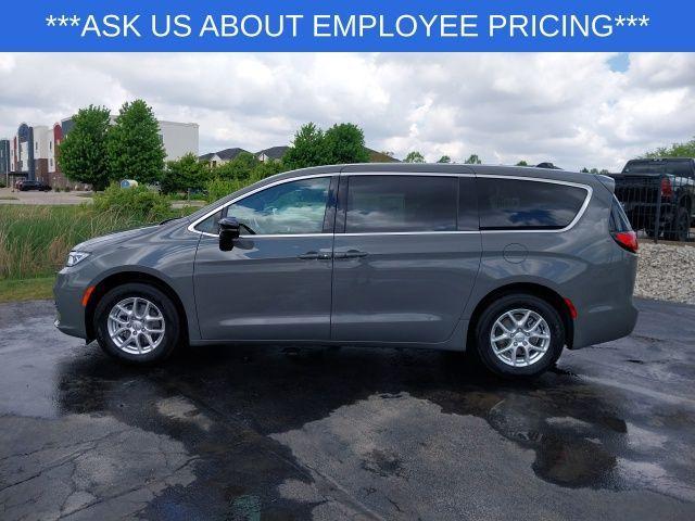 new 2025 Chrysler Pacifica car, priced at $44,585