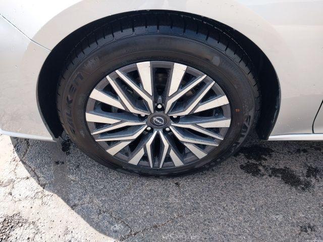 used 2023 Nissan Altima car, priced at $18,500