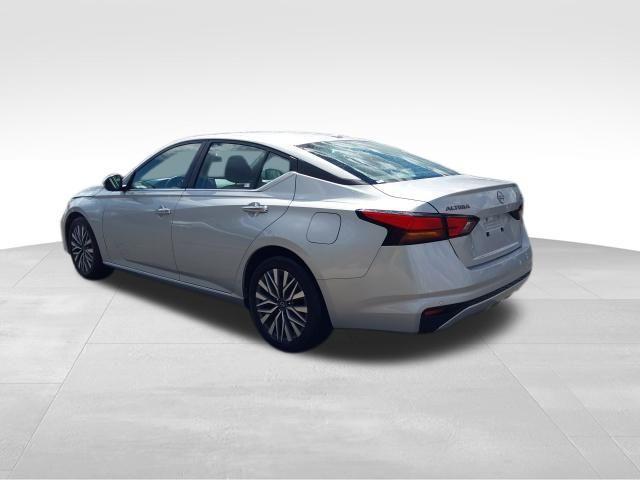 used 2023 Nissan Altima car, priced at $18,500