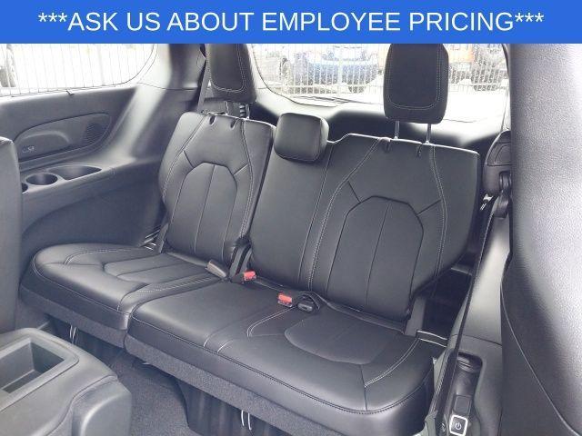 new 2025 Chrysler Pacifica car, priced at $44,090