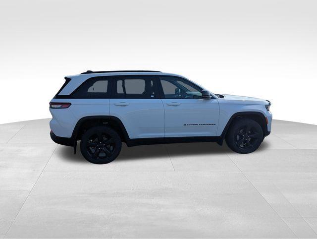 used 2023 Jeep Grand Cherokee car, priced at $28,387