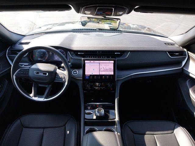 new 2025 Jeep Grand Cherokee car, priced at $45,935