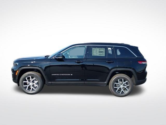 new 2025 Jeep Grand Cherokee car, priced at $45,935