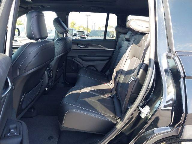 new 2025 Jeep Grand Cherokee car, priced at $45,935