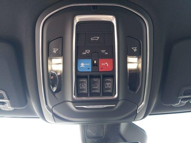 new 2025 Jeep Grand Cherokee car, priced at $45,935