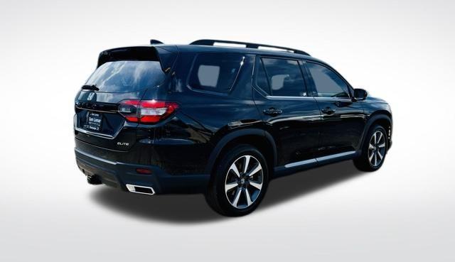 used 2024 Honda Pilot car, priced at $45,995