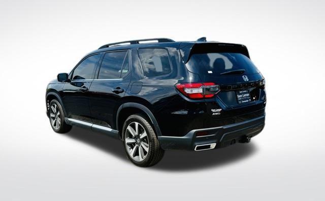 used 2024 Honda Pilot car, priced at $45,995