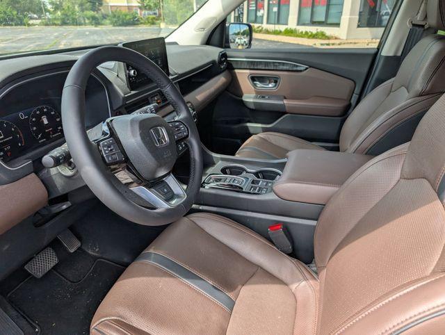used 2024 Honda Pilot car, priced at $46,995