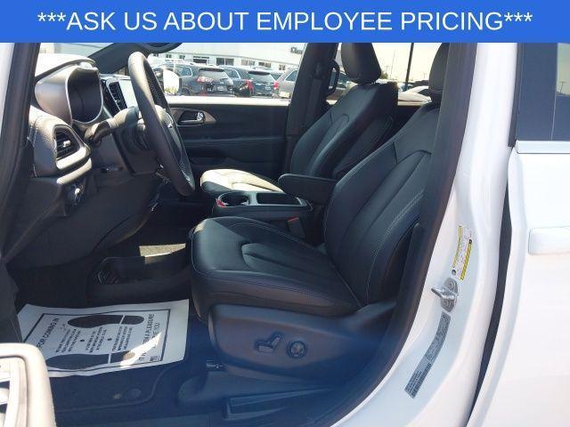 new 2025 Chrysler Pacifica car, priced at $40,725