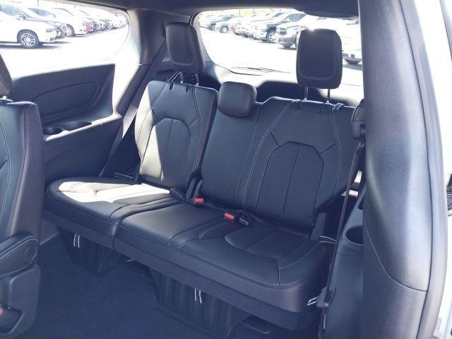 new 2025 Chrysler Pacifica car, priced at $39,725