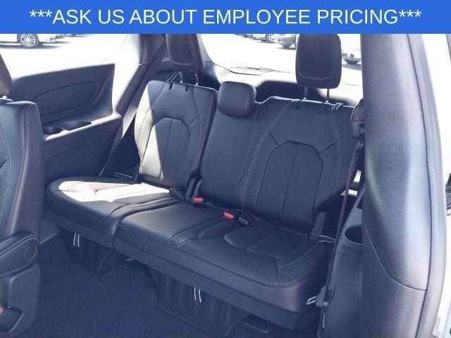 new 2025 Chrysler Pacifica car, priced at $40,725