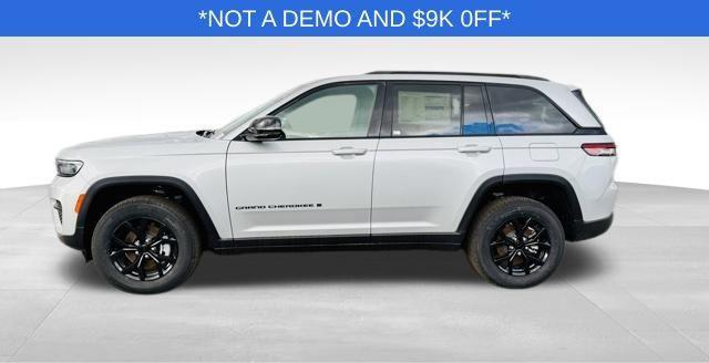 new 2025 Jeep Grand Cherokee car, priced at $37,530