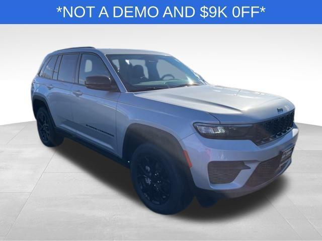 new 2025 Jeep Grand Cherokee car, priced at $37,530