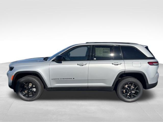 new 2025 Jeep Grand Cherokee car, priced at $39,530