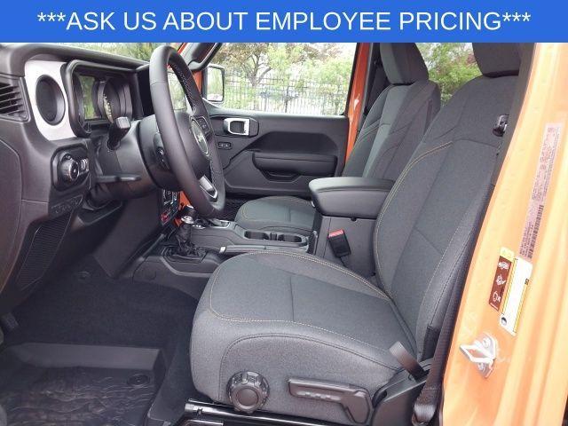 new 2025 Jeep Wrangler car, priced at $51,870