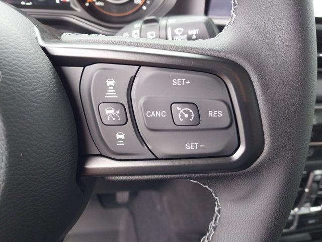 new 2025 Jeep Wrangler car, priced at $52,370