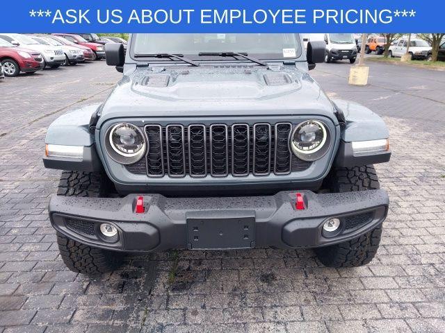 new 2025 Jeep Gladiator car, priced at $46,375