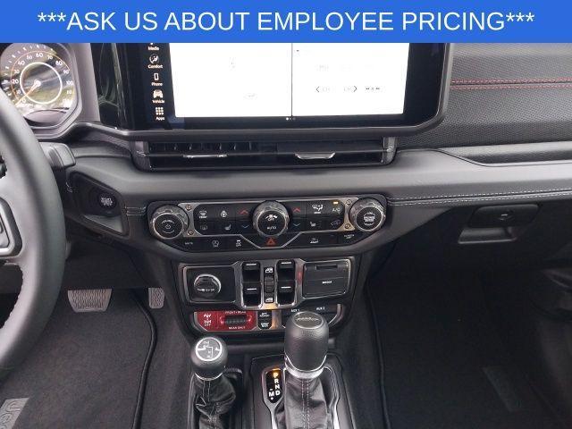 new 2025 Jeep Gladiator car, priced at $46,375