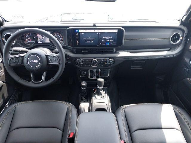 new 2025 Jeep Gladiator car, priced at $41,685