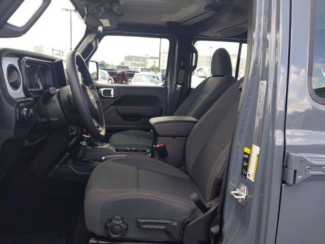 new 2025 Jeep Wrangler car, priced at $36,580