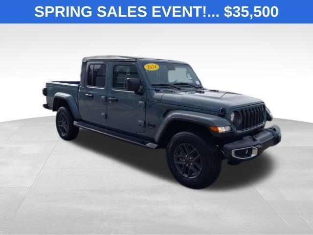 used 2024 Jeep Gladiator car, priced at $35,500