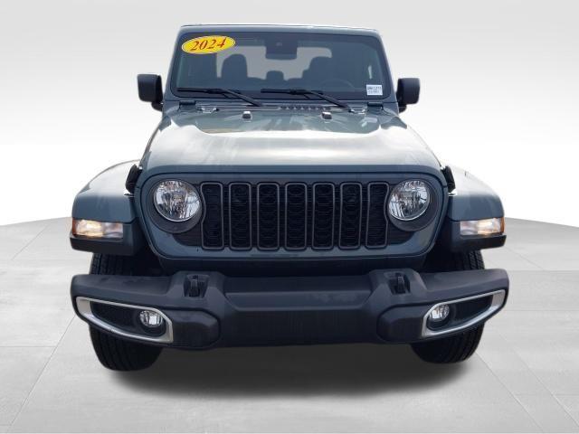 used 2024 Jeep Gladiator car, priced at $36,900