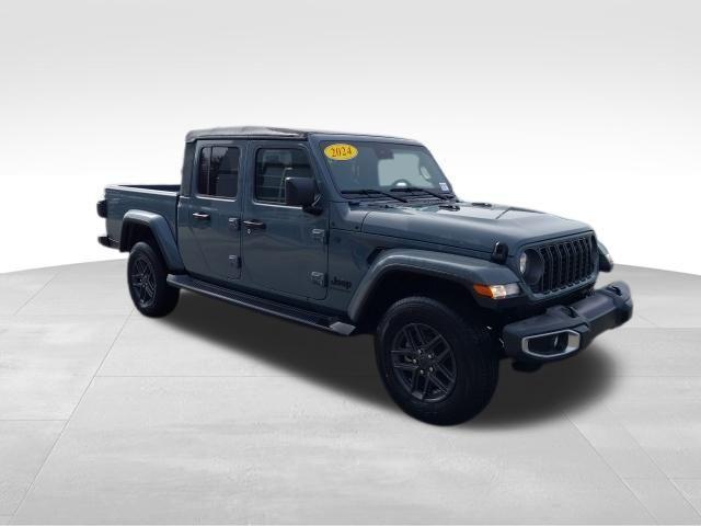 used 2024 Jeep Gladiator car, priced at $36,900