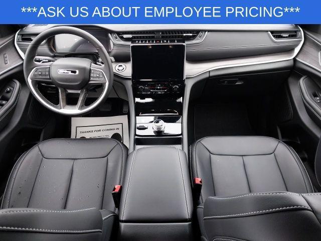 new 2025 Jeep Grand Cherokee L car, priced at $44,125