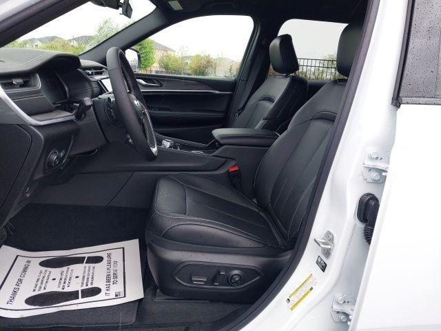 new 2025 Jeep Grand Cherokee L car, priced at $44,125