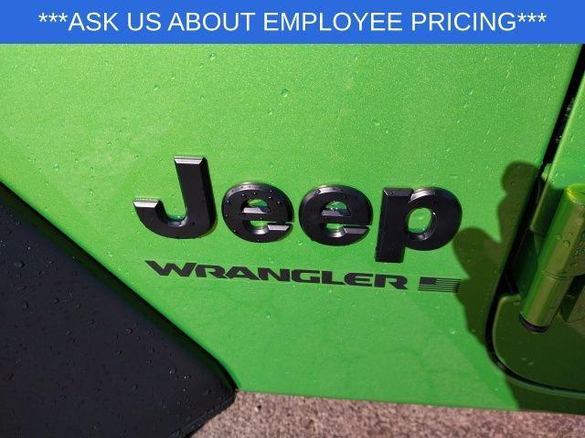 new 2025 Jeep Wrangler car, priced at $42,675