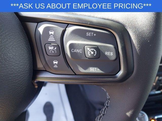 new 2025 Jeep Wrangler car, priced at $42,675