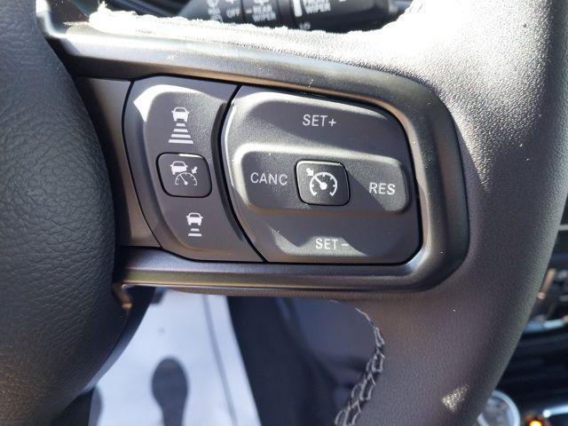 new 2025 Jeep Wrangler car, priced at $43,175