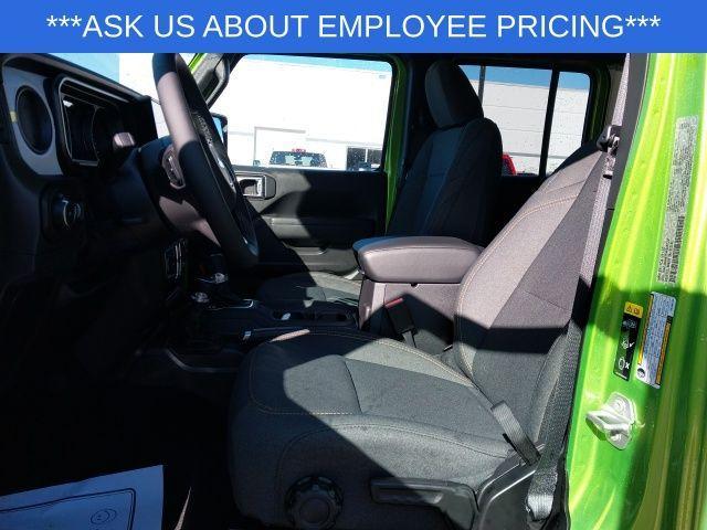 new 2025 Jeep Wrangler car, priced at $42,675
