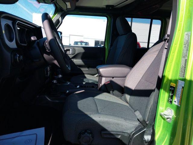 new 2025 Jeep Wrangler car, priced at $43,175
