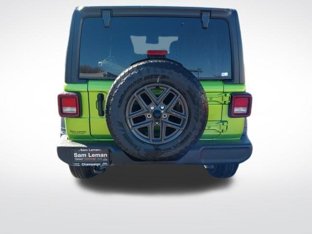 new 2025 Jeep Wrangler car, priced at $43,175