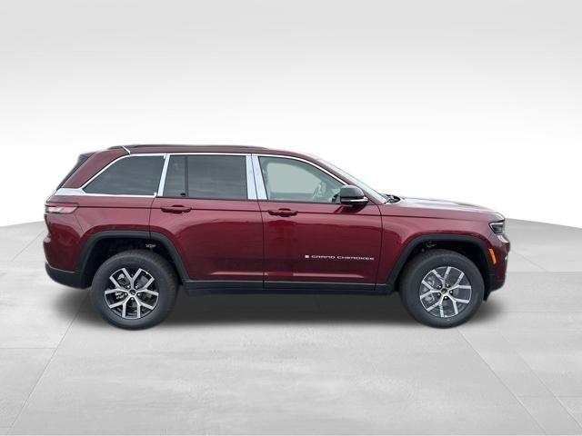 new 2025 Jeep Grand Cherokee car, priced at $44,735