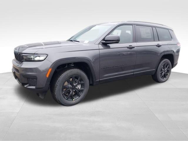 new 2025 Jeep Grand Cherokee L car, priced at $42,025