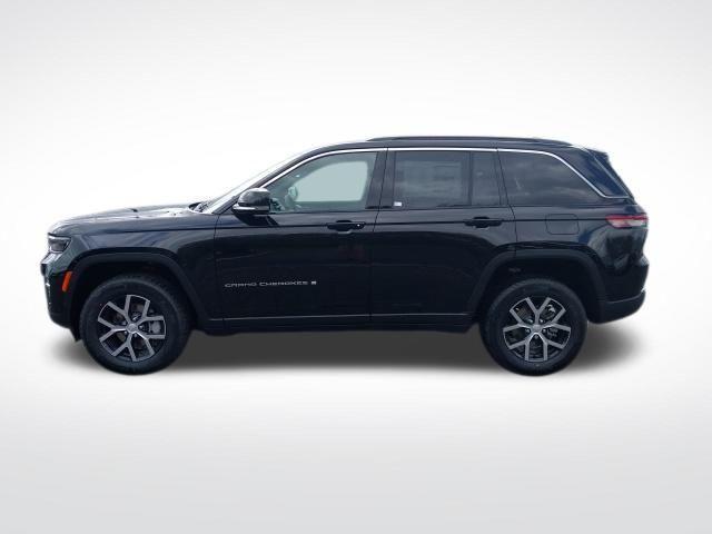 new 2025 Jeep Grand Cherokee car, priced at $45,935