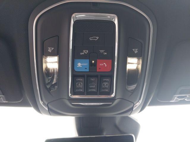 new 2025 Jeep Grand Cherokee car, priced at $45,935